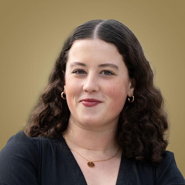 Samantha Mason headshot